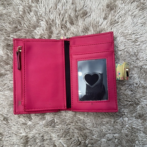 betsey johnson keychain and card wallet - Picture 4 of 4